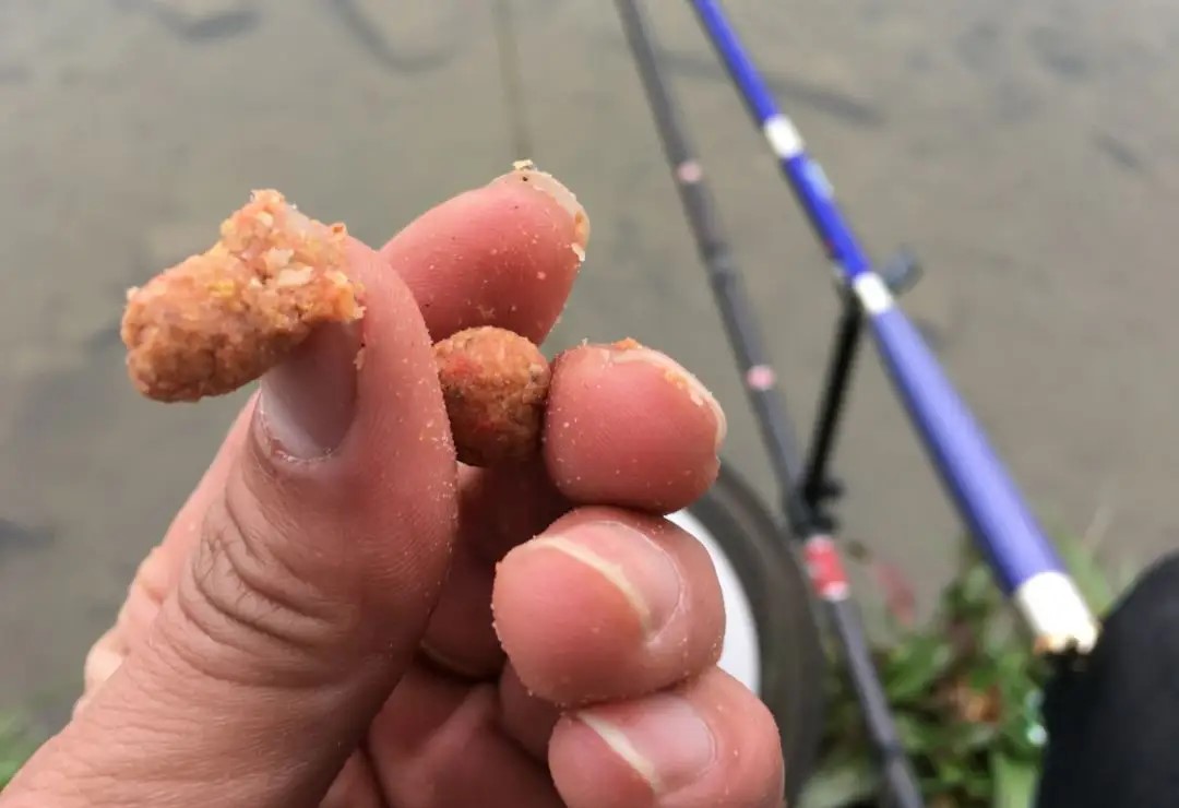 所有的钓鱼小药都是智商税吗,钓鱼用药是不是智商税