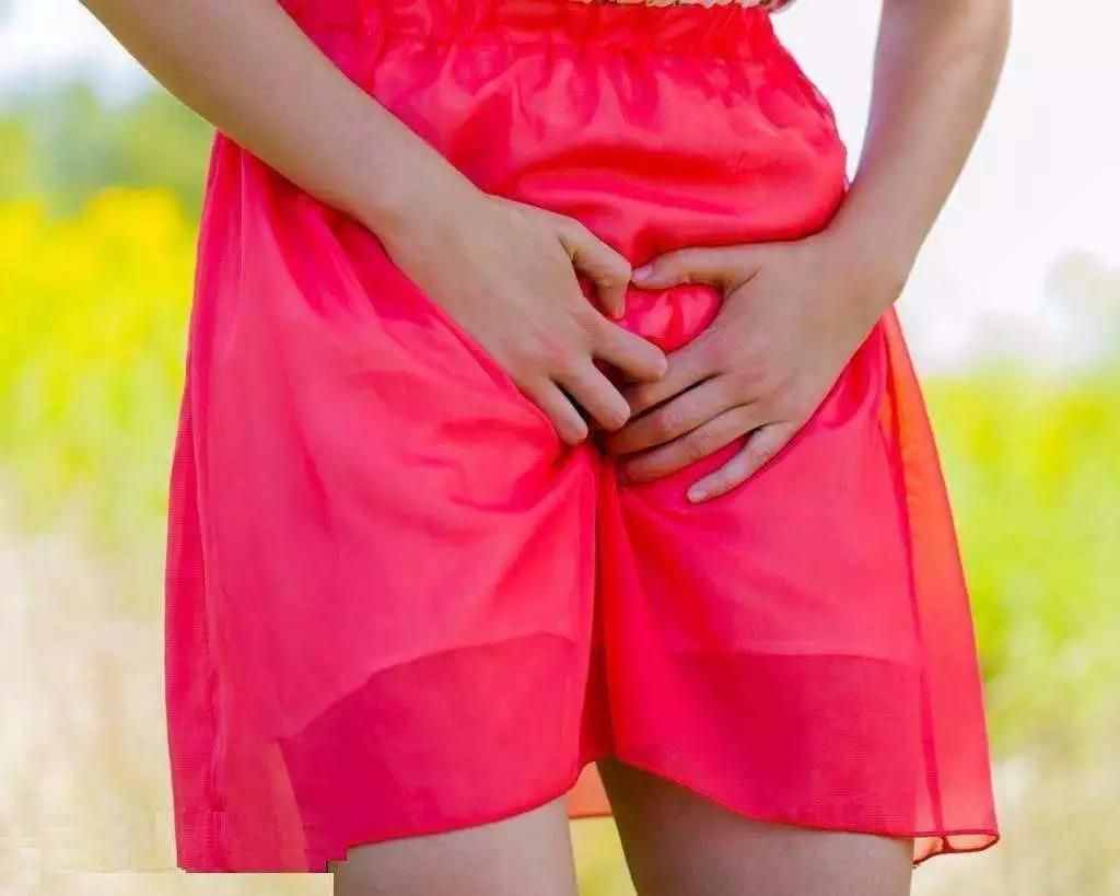 女性长期生理过度有什么现象,女人生理难受有什么表现