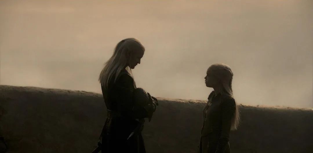 《龙之家族》:大尺度神剧回归,希望不烂尾