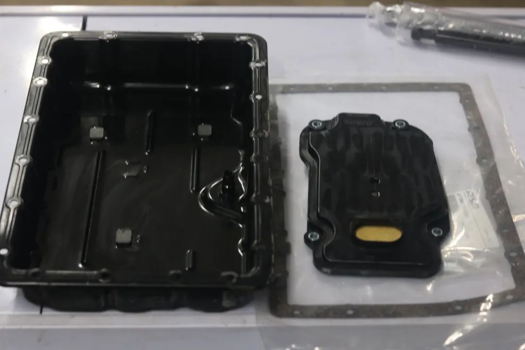 13代半皇冠底盘松散回炉重造,十三代皇冠彻底整备