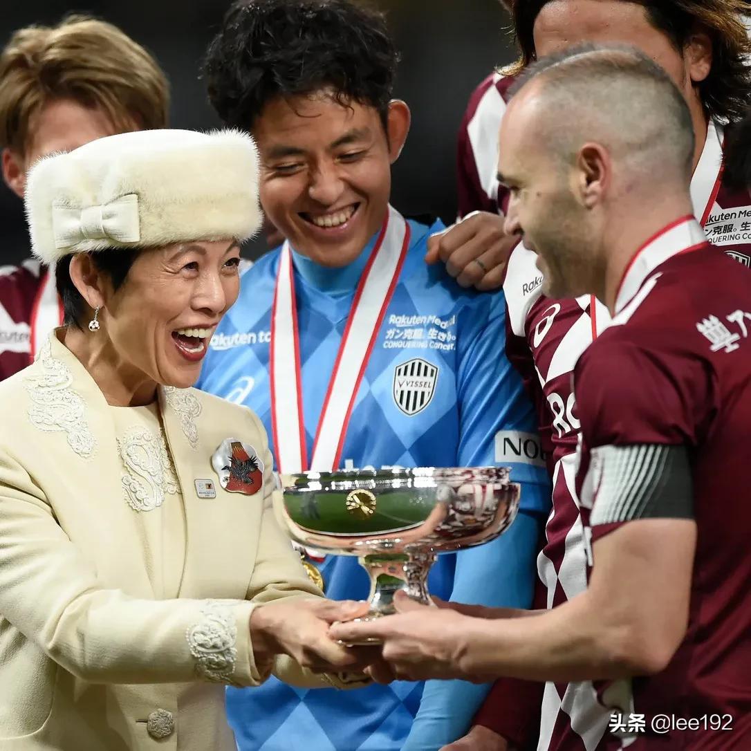 西班牙小白伊涅斯塔,小白伊涅斯塔在日本