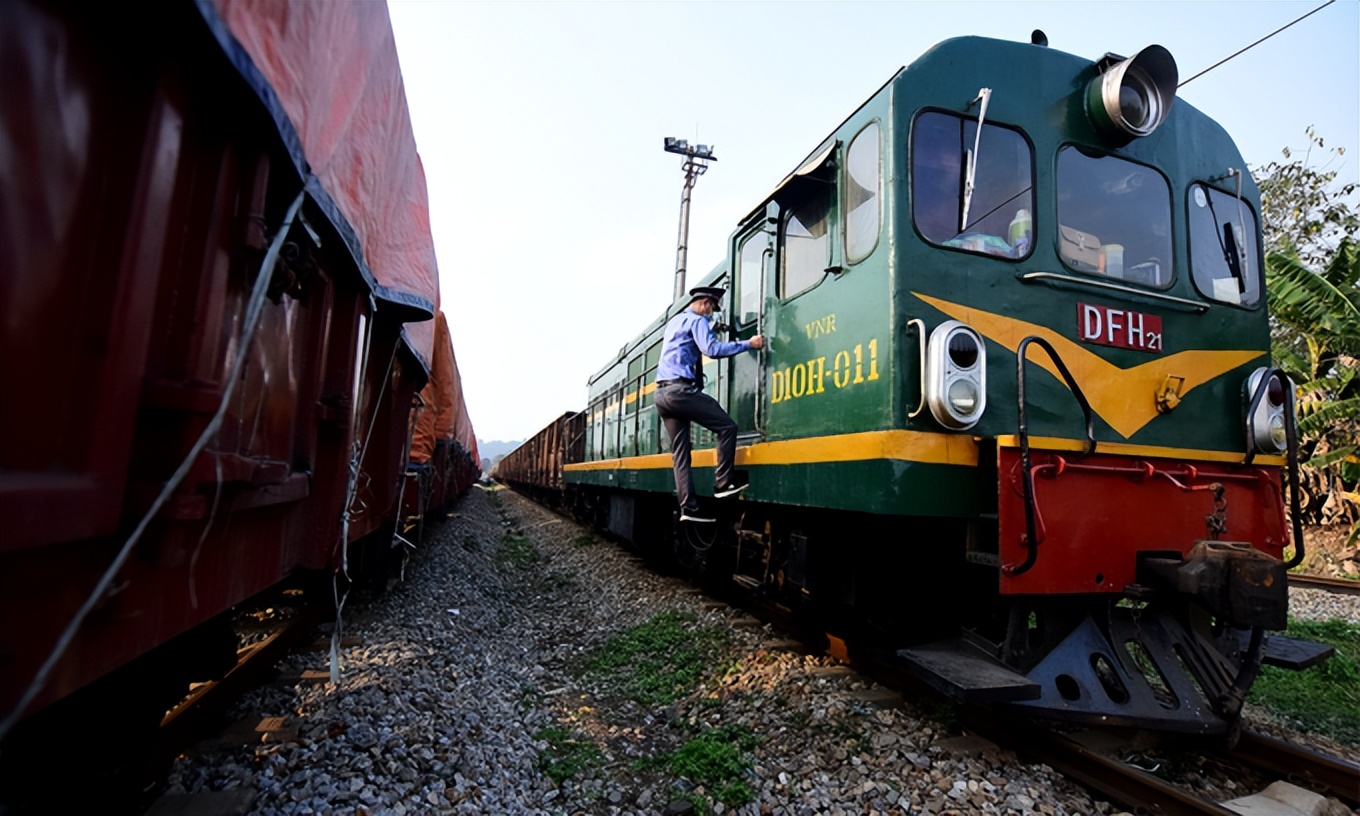 鑿插緥瀹綿igiplus鍏徃,鑿插緥瀹緎helle