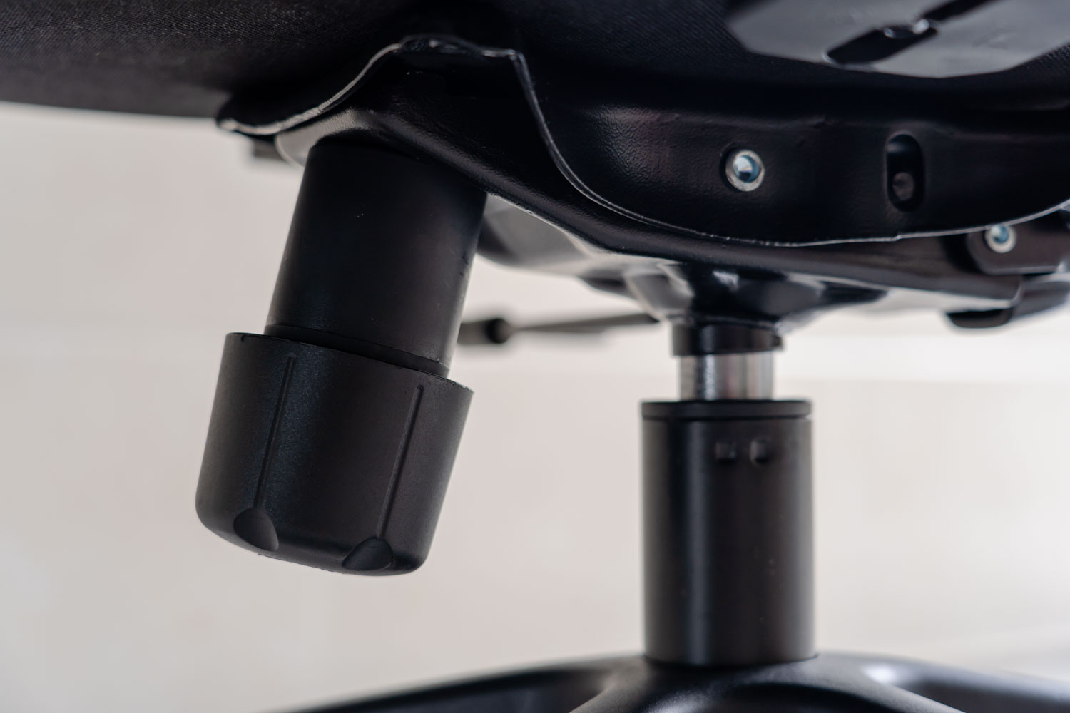 永艺入门级人体工学椅横评,永艺双背联动人体工学椅评测