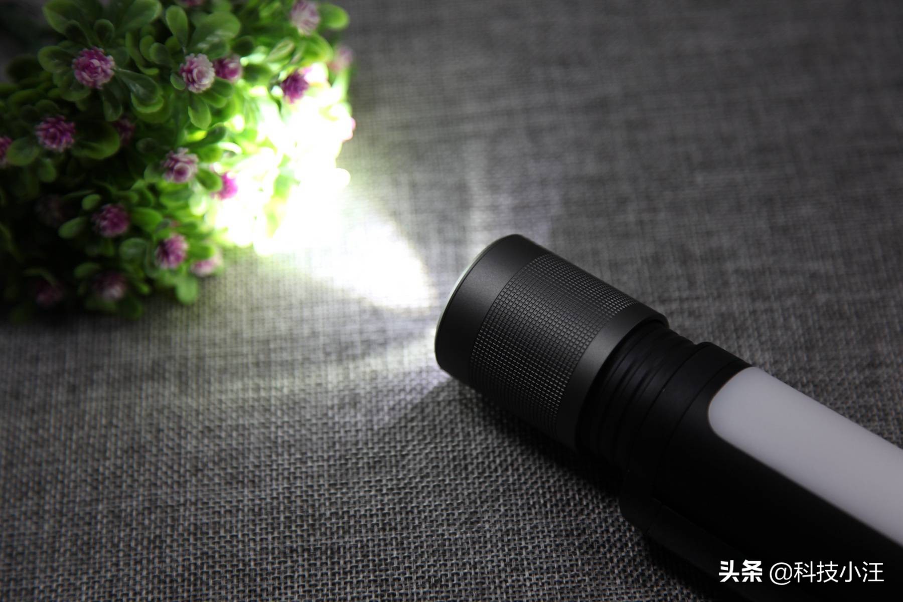 纳拓强光手电2000流明拆解,纳拓小直筒强光手电筒