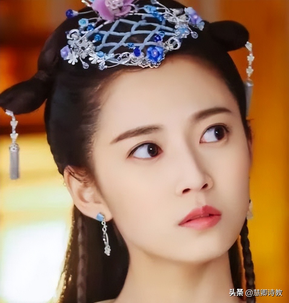 关于身边有特点的人的习作三年级,习作我身边有特点的人300个字以上