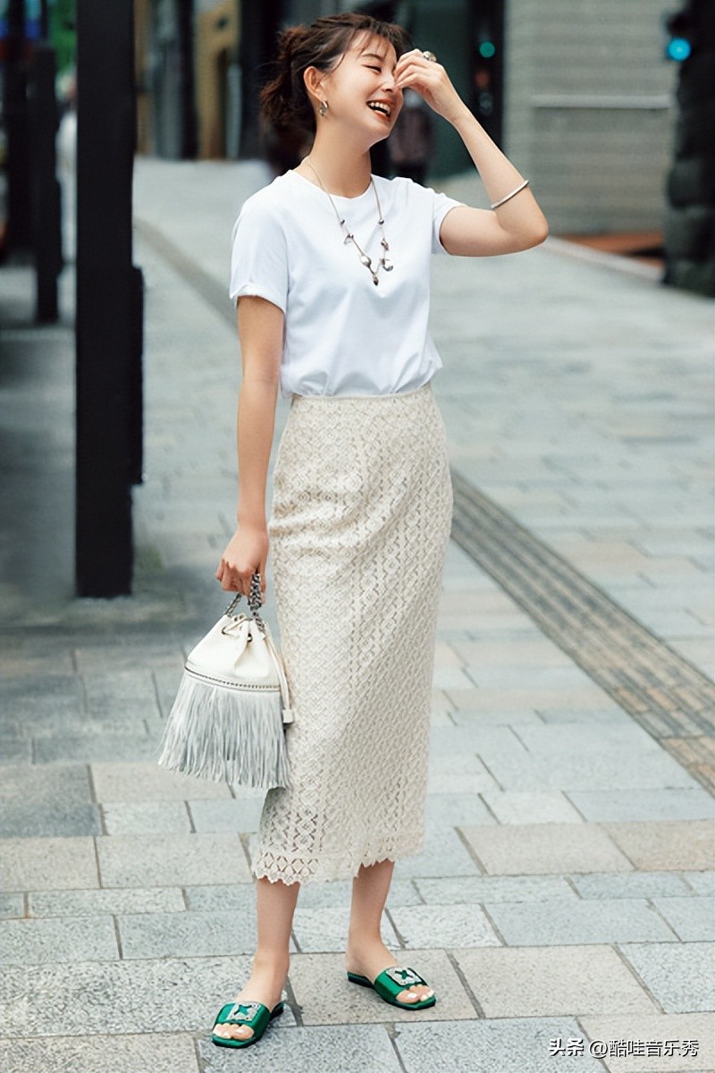 适合15-25岁女生的高颜值服装,适合35-40岁高级感服装