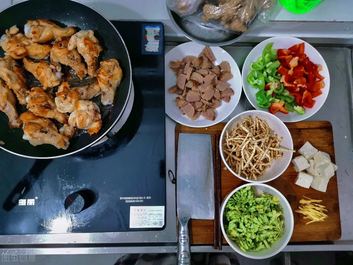 三十多岁还长痘怎么回事,三十多岁长斑长痘怎么办