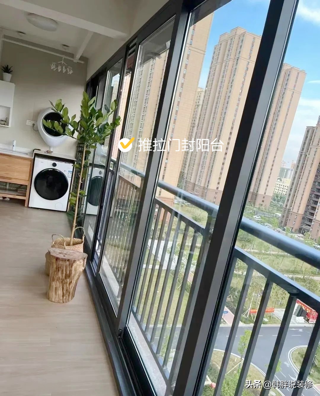 断桥铝门窗推拉款过时了吗,推拉门封阳台对比断桥平开窗