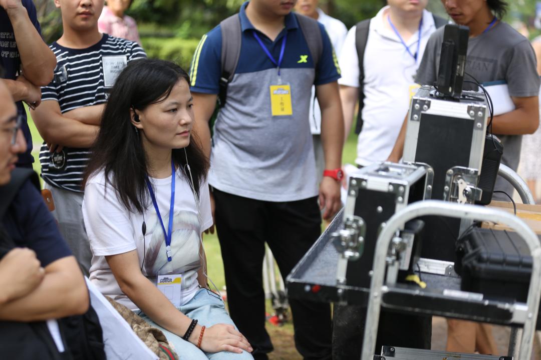 千万粉丝直播带货挣多少,农村创业直播卖农产品