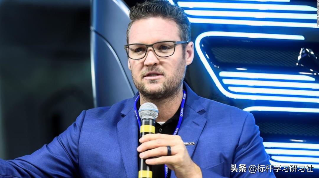 靠一辆玩具车，骗走300亿！扬言干掉马斯克的人，把自己送进监狱