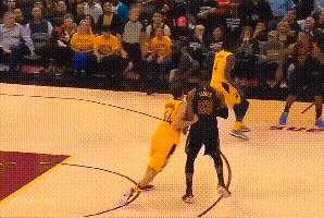 假摔詹姆斯搞笑时刻,假摔王詹姆斯