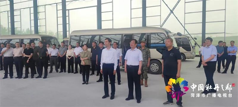 主要领导实地考察项目建设,县委书记带队观摩项目建设