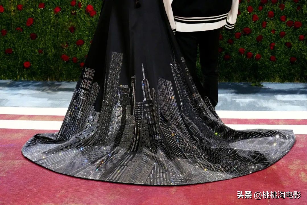 metgala群星红毯造型,2022metgala红毯完整版