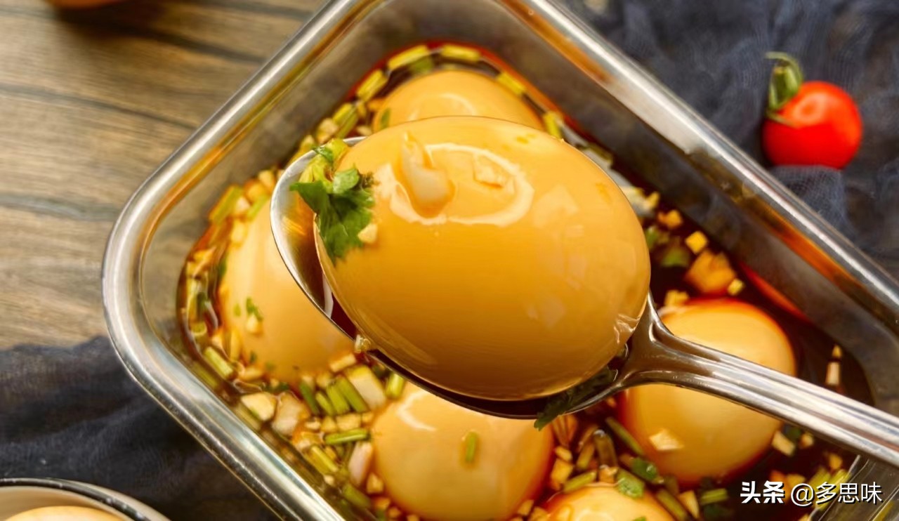 朝鲜族萝卜丝咸菜咸香,咸香萝卜黄瓜辣椒咸菜