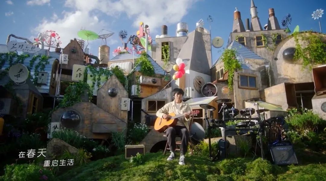 【案例挖掘机】瑞幸咖啡联名线条小狗，vivo讲述黑猫爱情