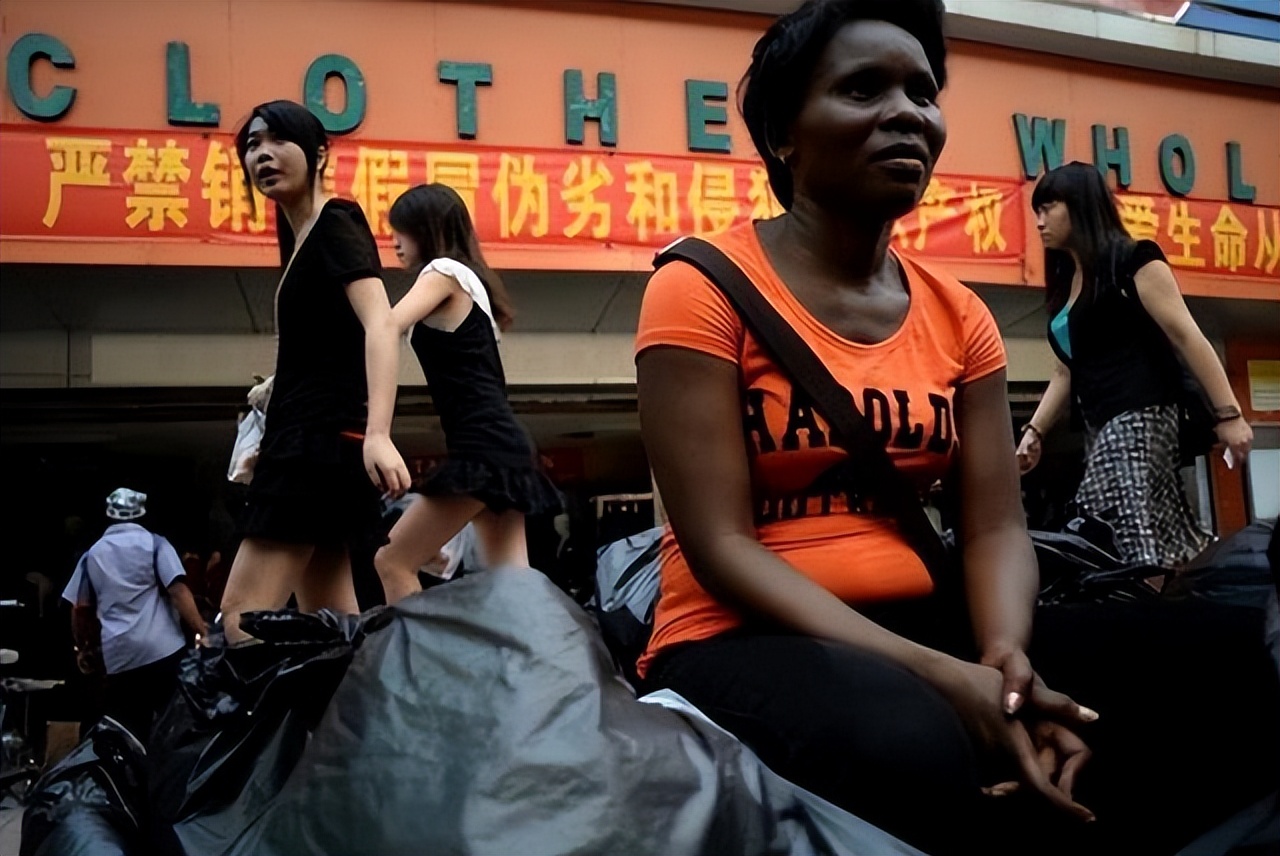 广州黑人泛滥，“黑二代”随处可见，如何治理？日本做法值得借鉴