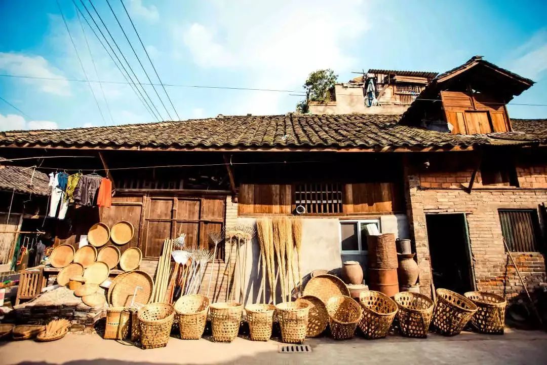 闈掔鏃呮父,鐪夊北闈掔