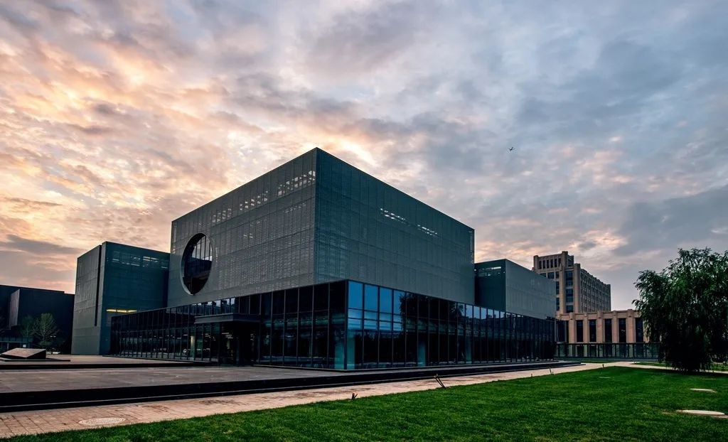 当千年长安,遇上百廿交大!西安交通大学:雨润风暖盛唐景,且待君同览!