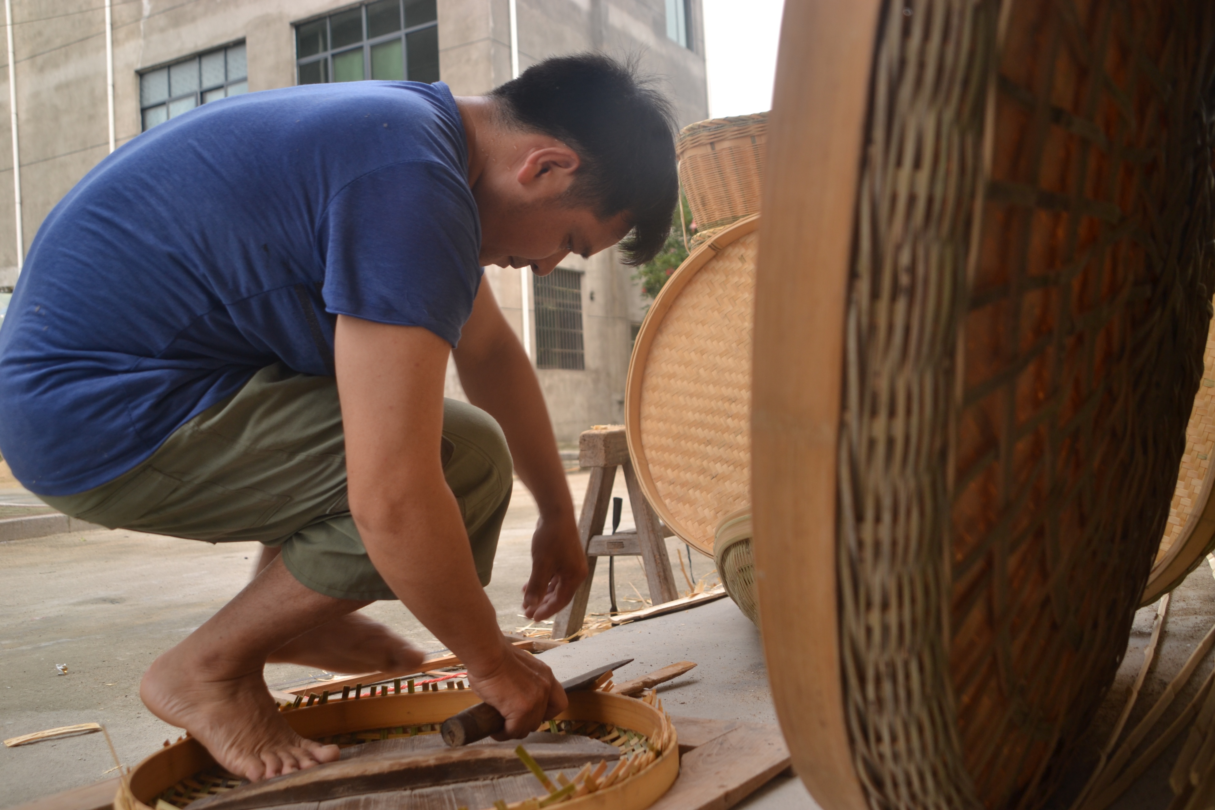 篾匠传承手艺,竹编工艺老篾匠江西