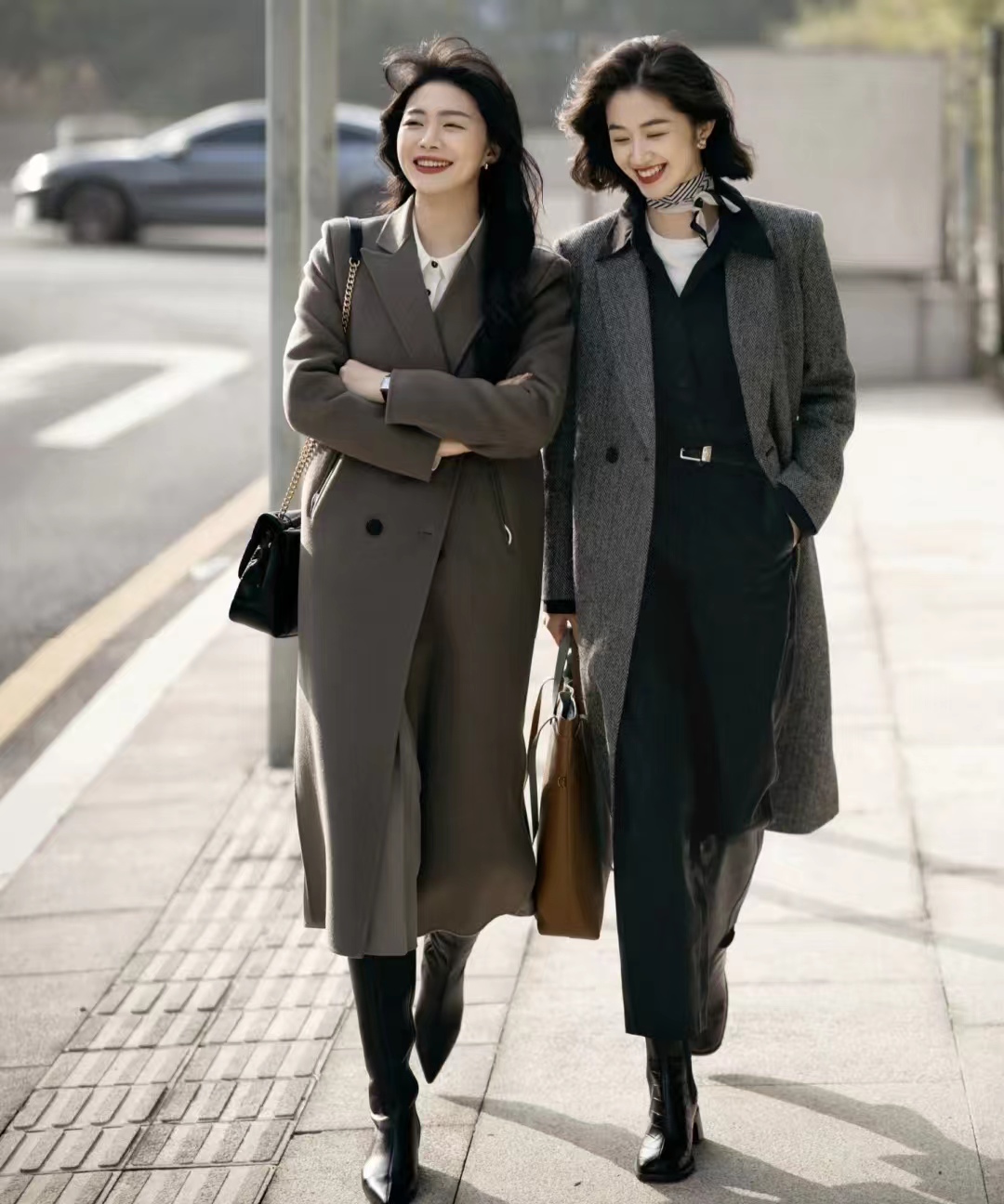 中款深灰色大衣怎么搭配好看,maxmaralabbro灰色大衣