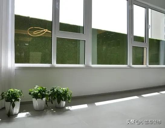 冬天窗户上怎么处理不漏风,断桥铝窗户关严了还是漏风