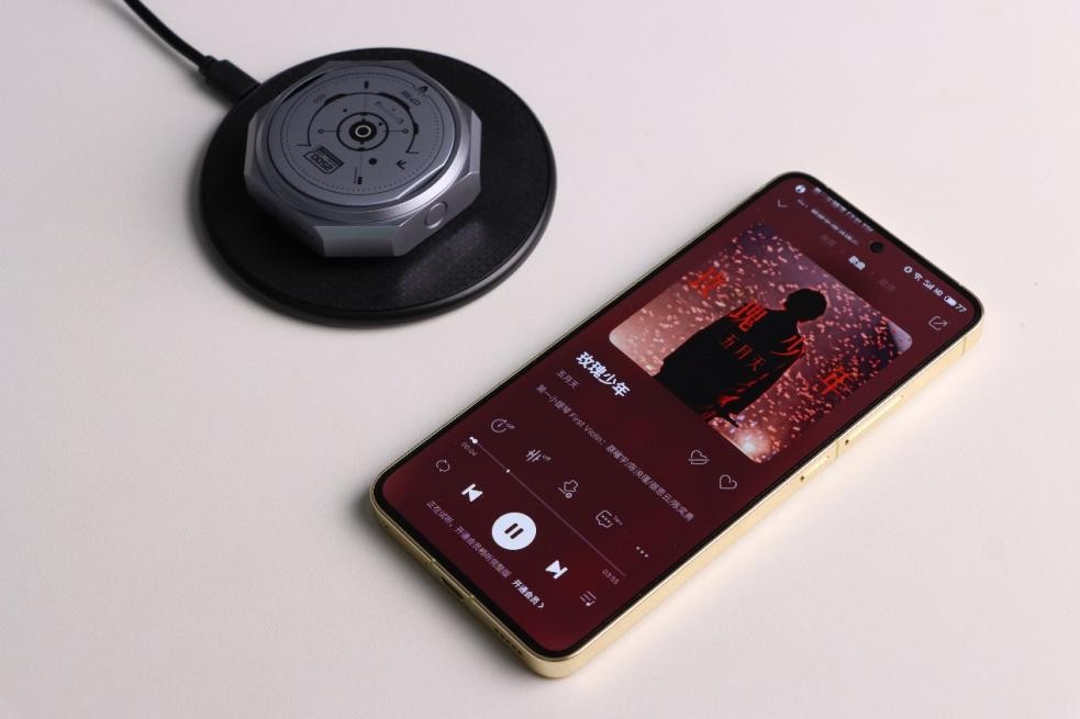 流浪地球联名礼盒版,songx流浪地球联名