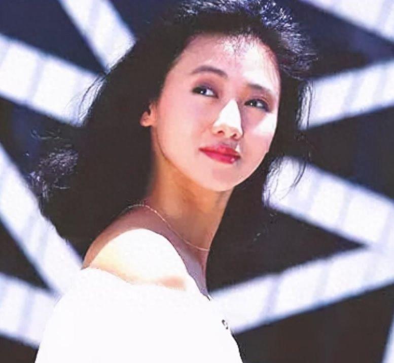 来看看13位亚洲名媛：拍三级电影、揭丑闻、争名夺利如宫廷阴谋