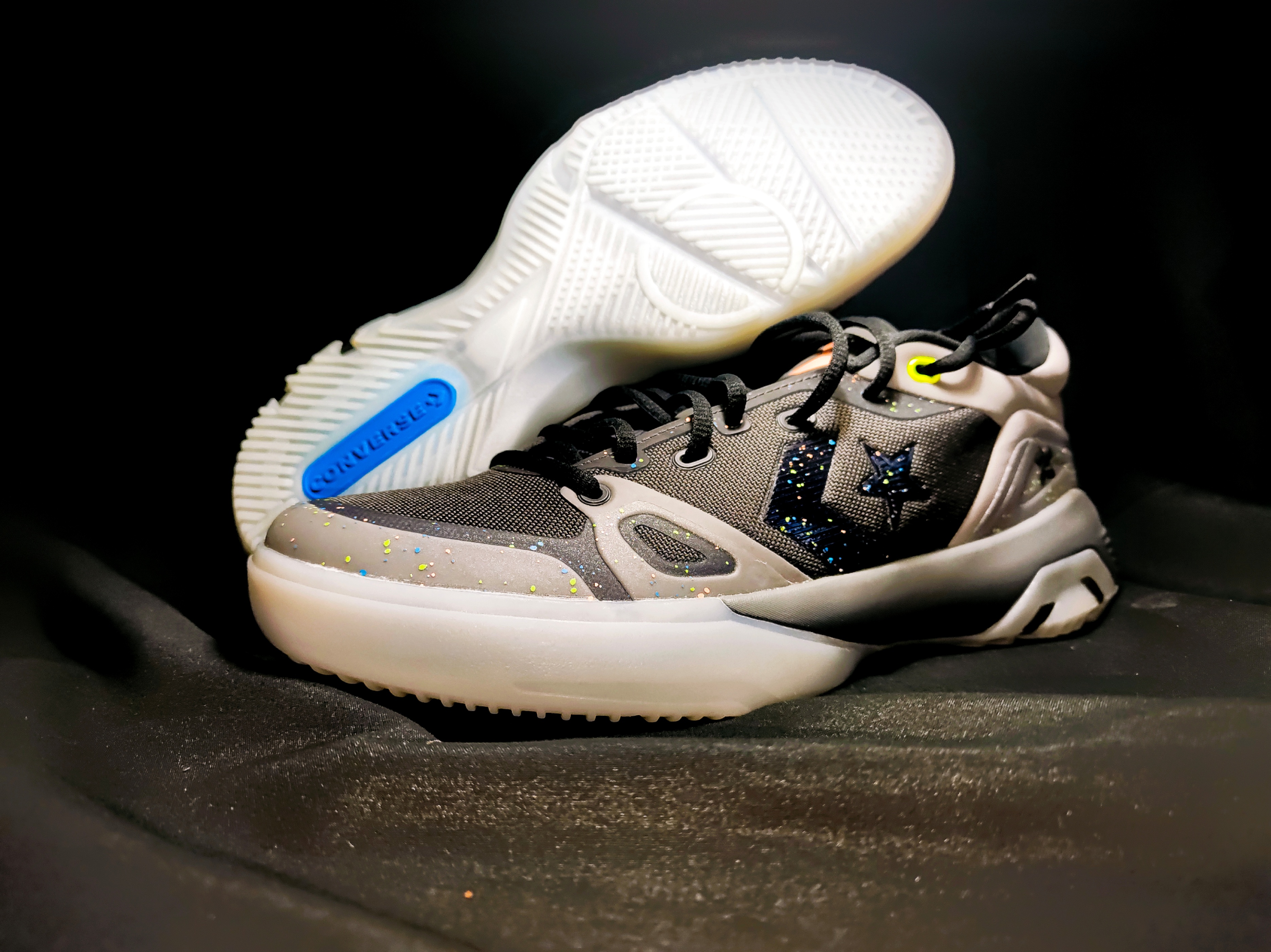 匡威g4和库里8测评对比哪个更好,匡威g4跟hyperdunk2018