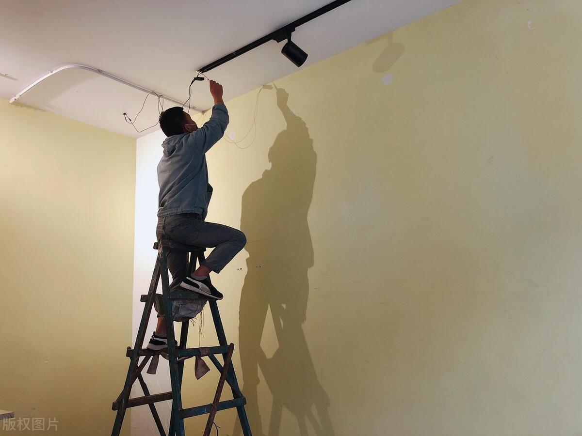 做销售怎么和装修公司的人打交道,顾客进装修公司怎么销售