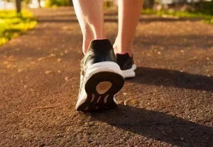 比疫情更可怕的危机来了，很多人却浑然不知，建议老百姓做好预防