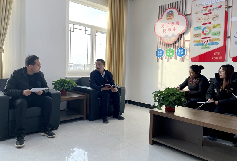 【乡村振兴工作队先进事迹展播】驻村帮扶传真情振兴路上铆足劲——记小屯村乡村振兴驻村帮扶工作队队长阎昊