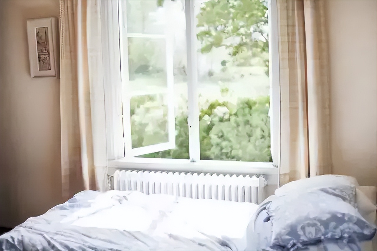 暴雨骤降，天气潮湿小心妇科病