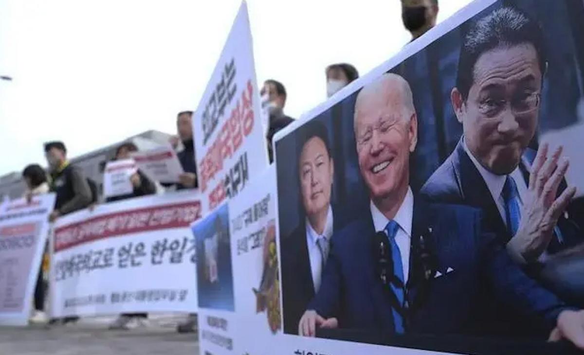 尹锡悦又惹怒韩国民众,韩国民众对尹锡悦雕像泄愤