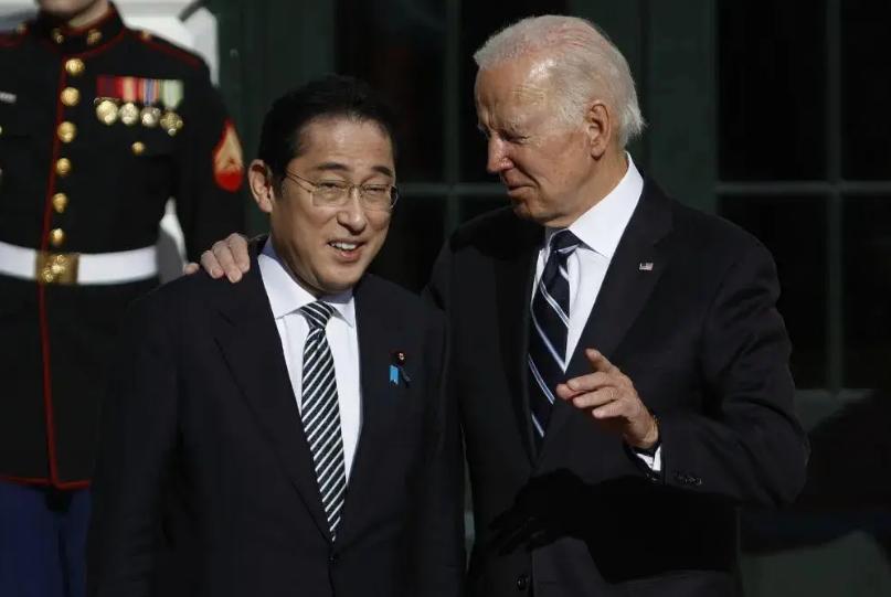 中国还未收复台湾,美国却已对中国围堵数重,解放军该如何*局破**?