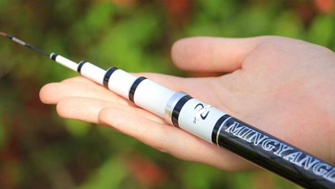 钓鲫鱼怎么选口味,钓鲫鱼如何选钓具