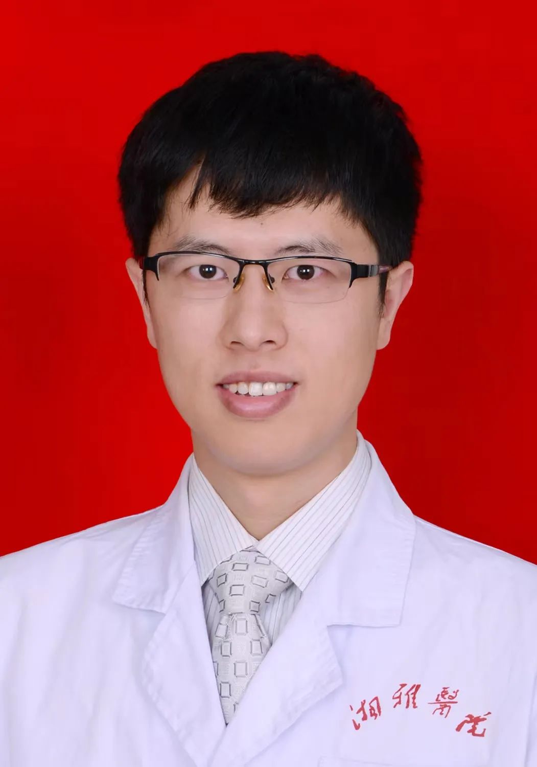 老年人摔折腿怎么康复,老人摔断腿手术需要注意什么