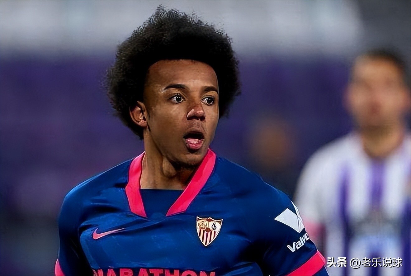 双鬼拍门足球犯不犯规,法国队吉鲁视频