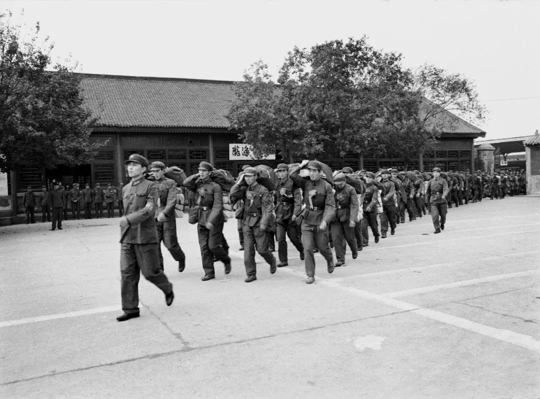 新兵入伍离别坐火车去部队记录,新兵入营四十多天的感受