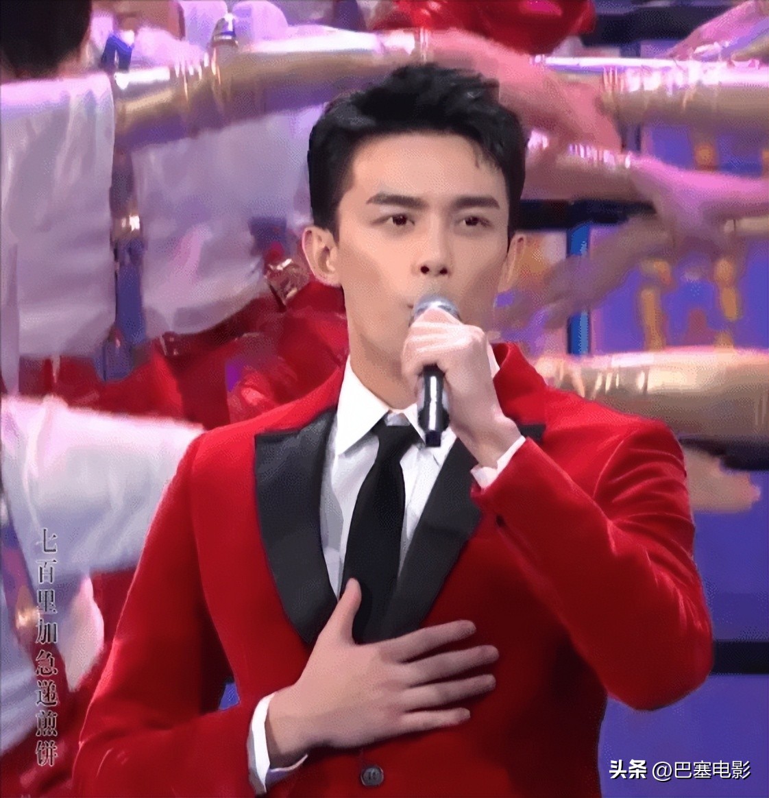 兔年春晚撒贝宁节目,春晚撒贝宁高跟鞋