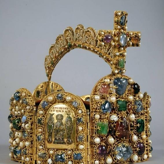 不可磨灭的经典皇冠，工艺奇特是身份的象征，绝对算是冠中佼佼者