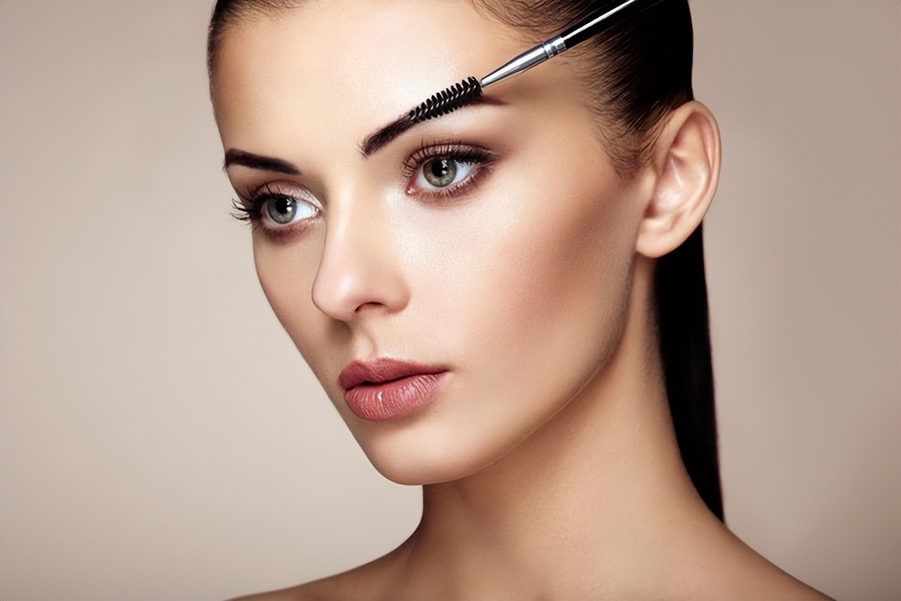 眼妆彩妆推荐新手教程图解,眼妆细节化妆教程你get到了吗