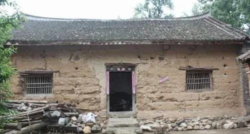 我恨父亲，甚至想过自杀，没人知道我是在怎样的环境中长大