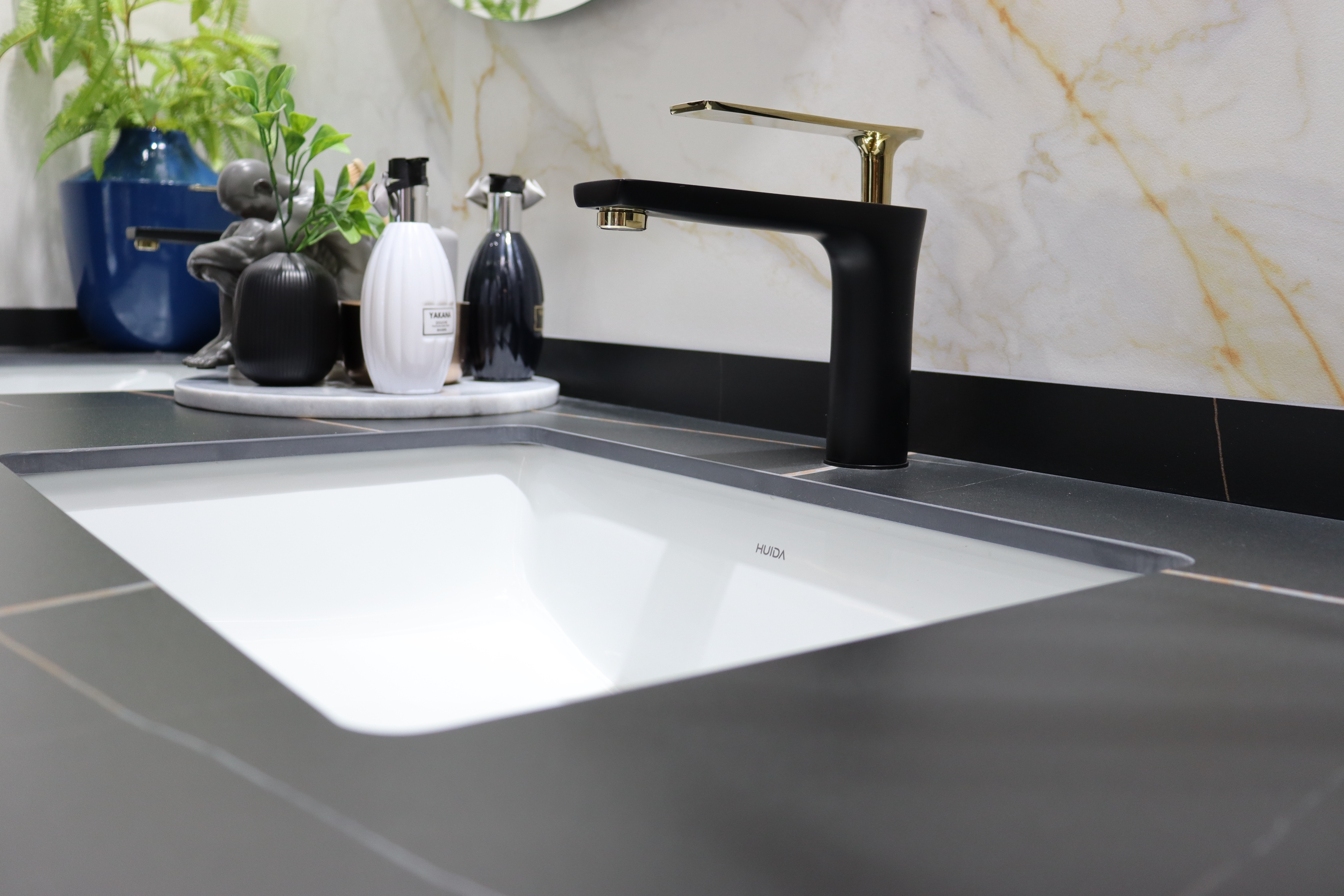 家装材料越贵越好吗 (选择家居建材贵和便宜的区别)