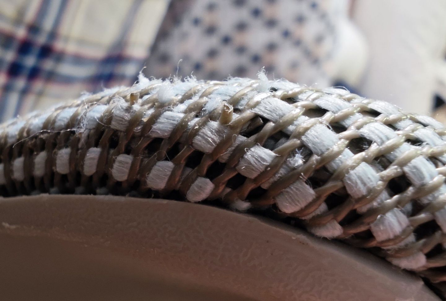 儿童学习桌椅需要买整套,儿童学习桌椅买学校的可以么