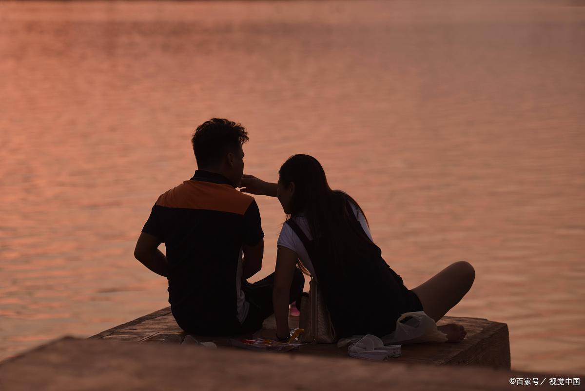 你对一个女生很好她不接受怎么办,对女生示好她拒绝怎么办