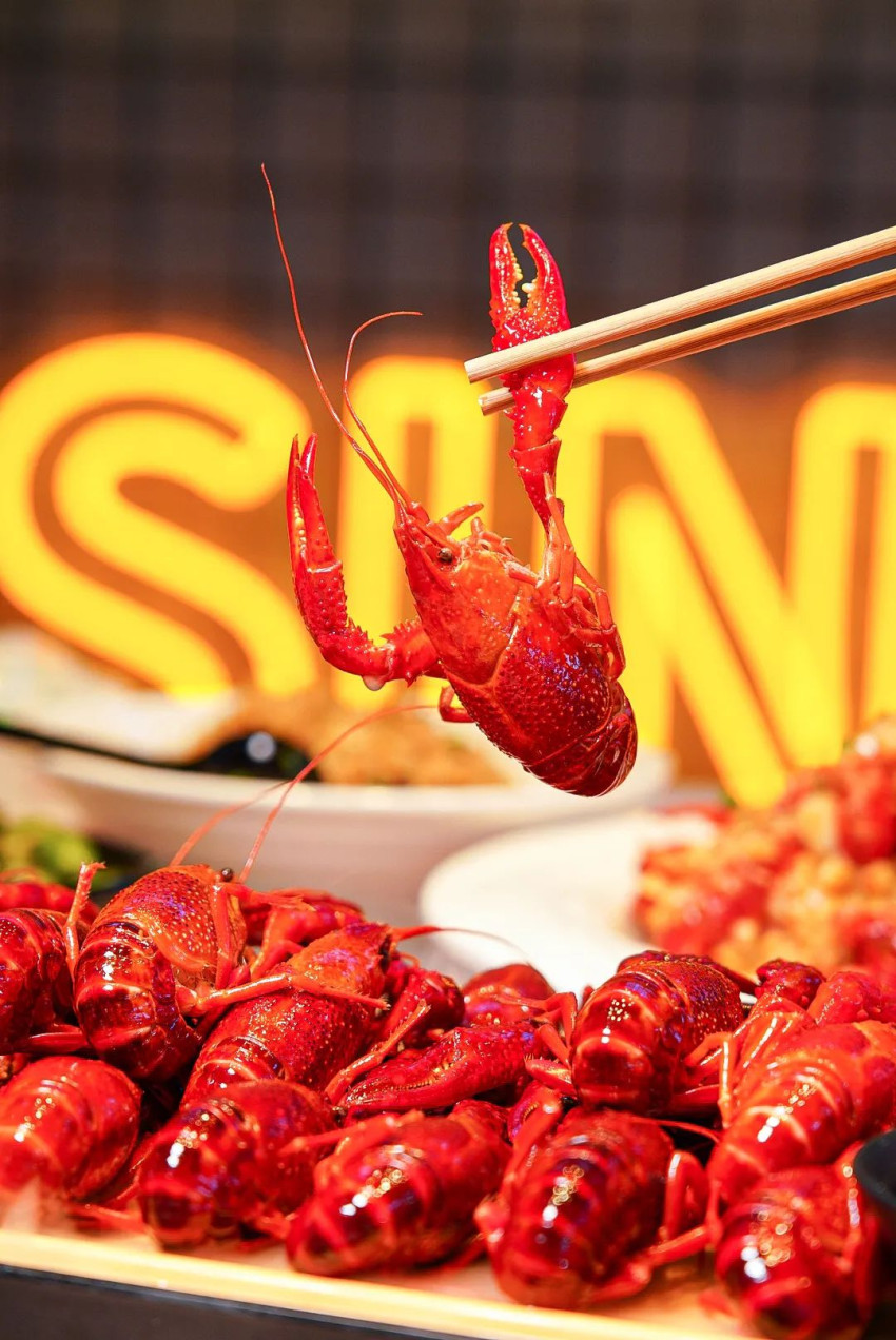 餐饮店比较多怎么做才能吸引人气,如何才能让餐饮店里的生意好起来