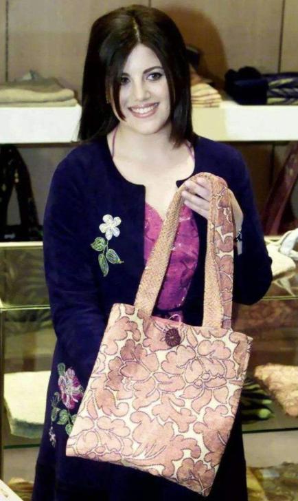 莱温斯基克林顿照片,莱温斯基22岁时照片