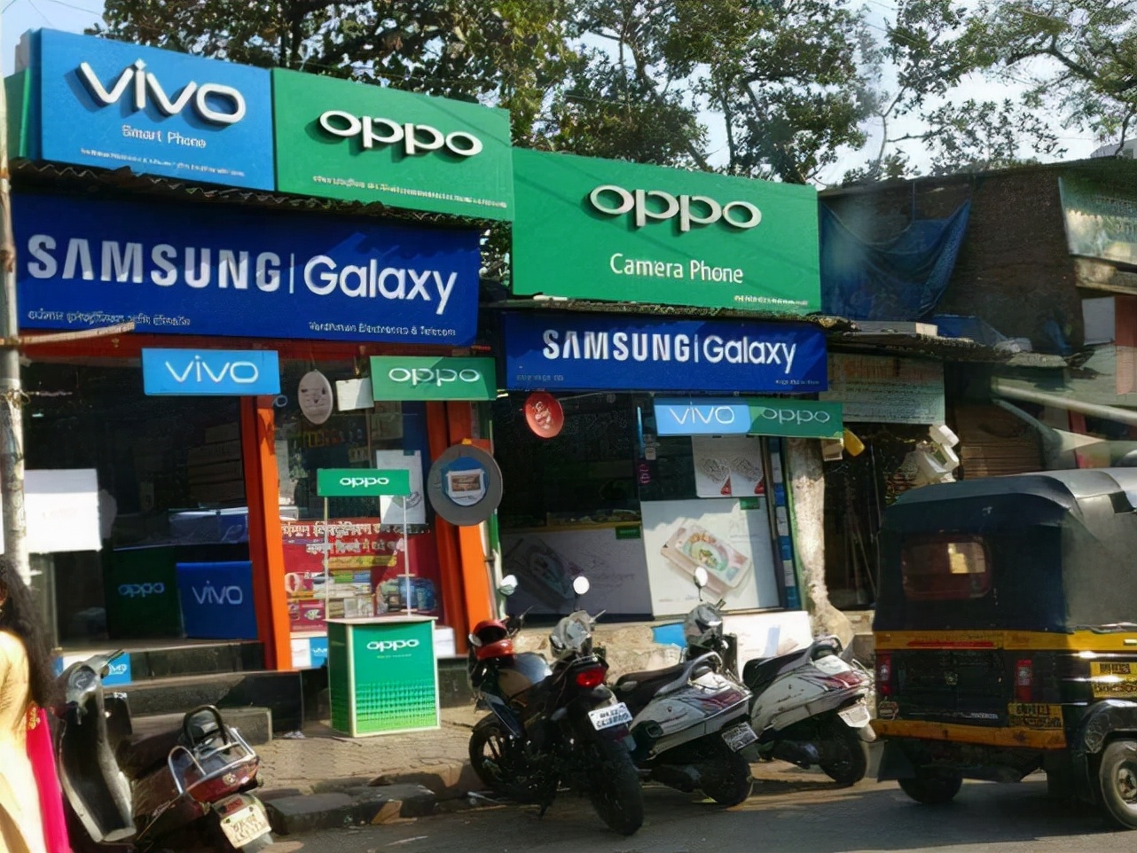 印度军企刚宣布与中国手机品牌合作,其国内网友再次炸锅了