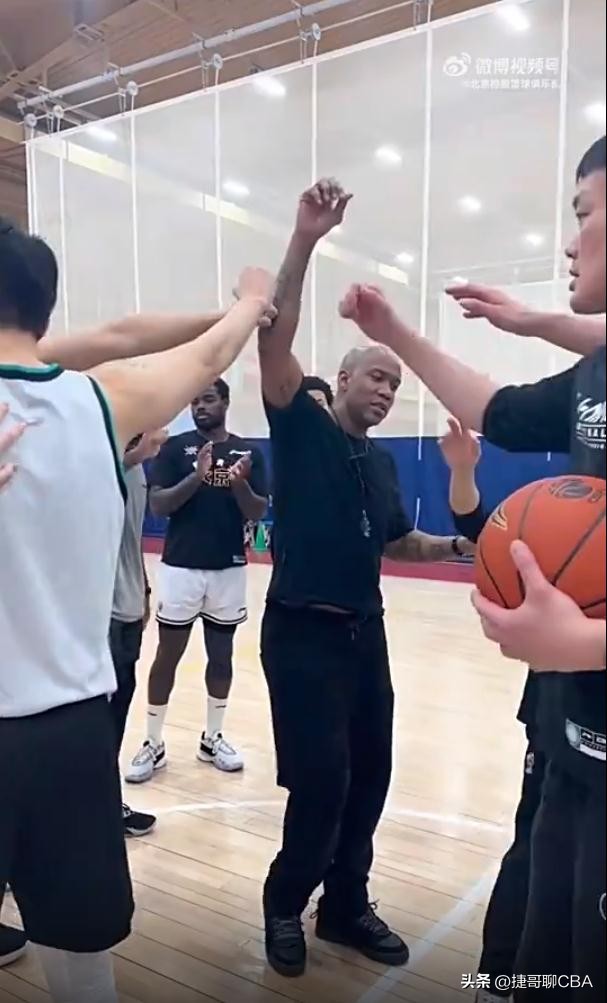 北控男篮刘晓宇深圳,北控男篮廖三宁和郭艾伦