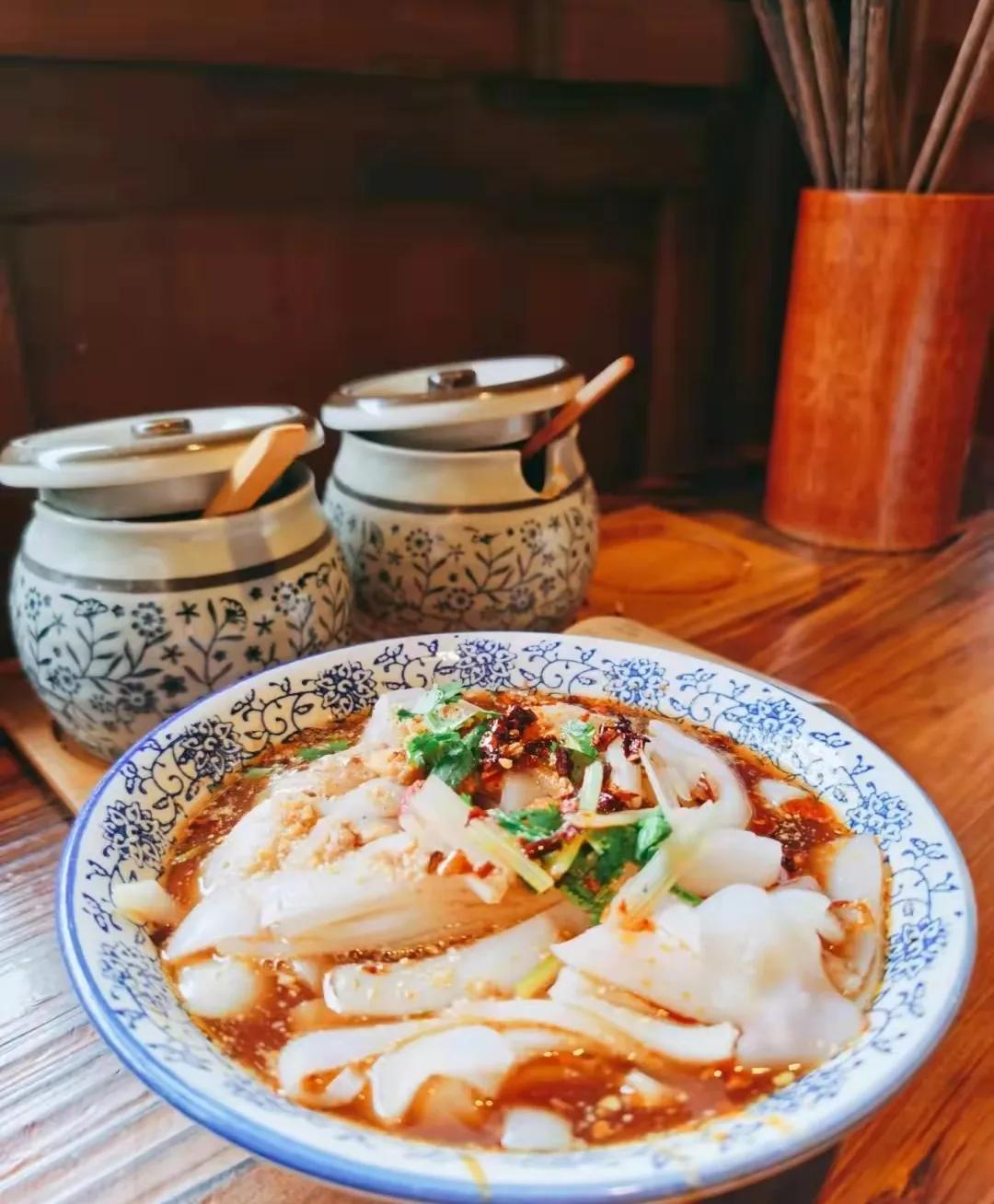 未来昆明最具影响力的美食街,昆明七彩云南附近美食街